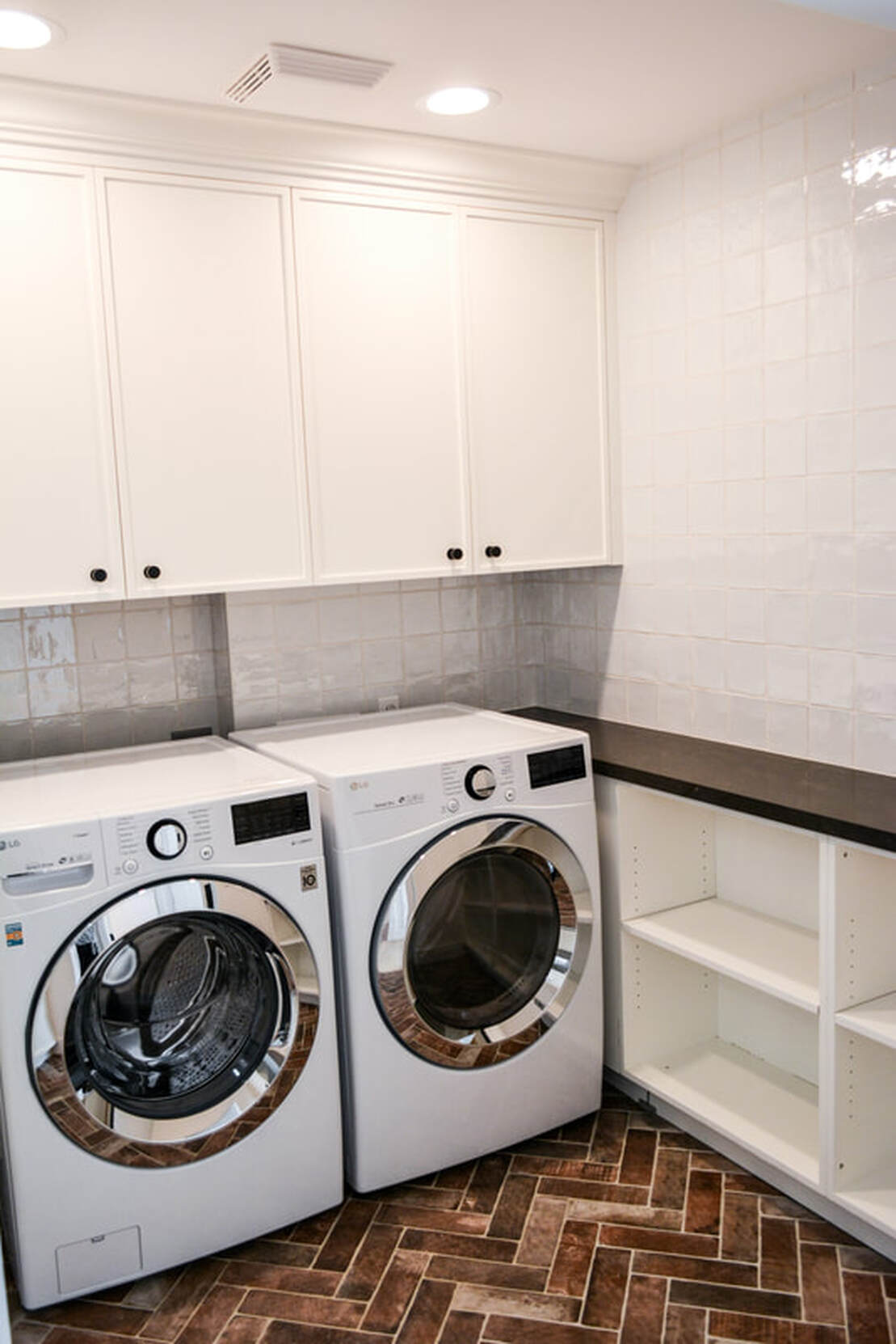Modern laundry room renovation